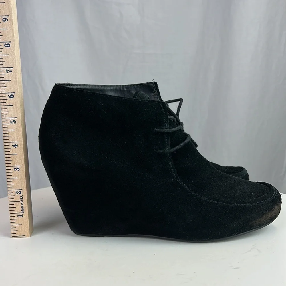 Dolce Vita Women’s Suede Booties Size 10